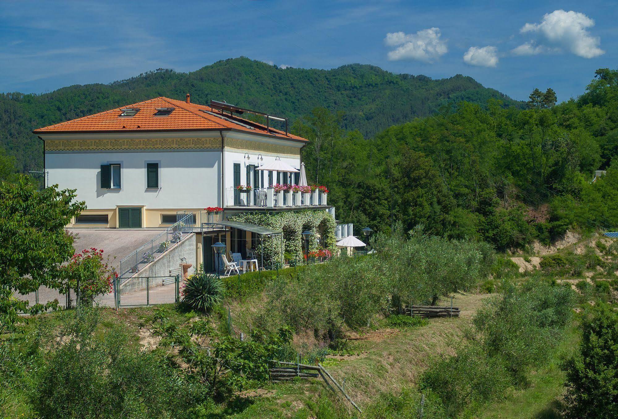 Villa Gli Ulivi Di Montalbano La Spezia Exterior foto